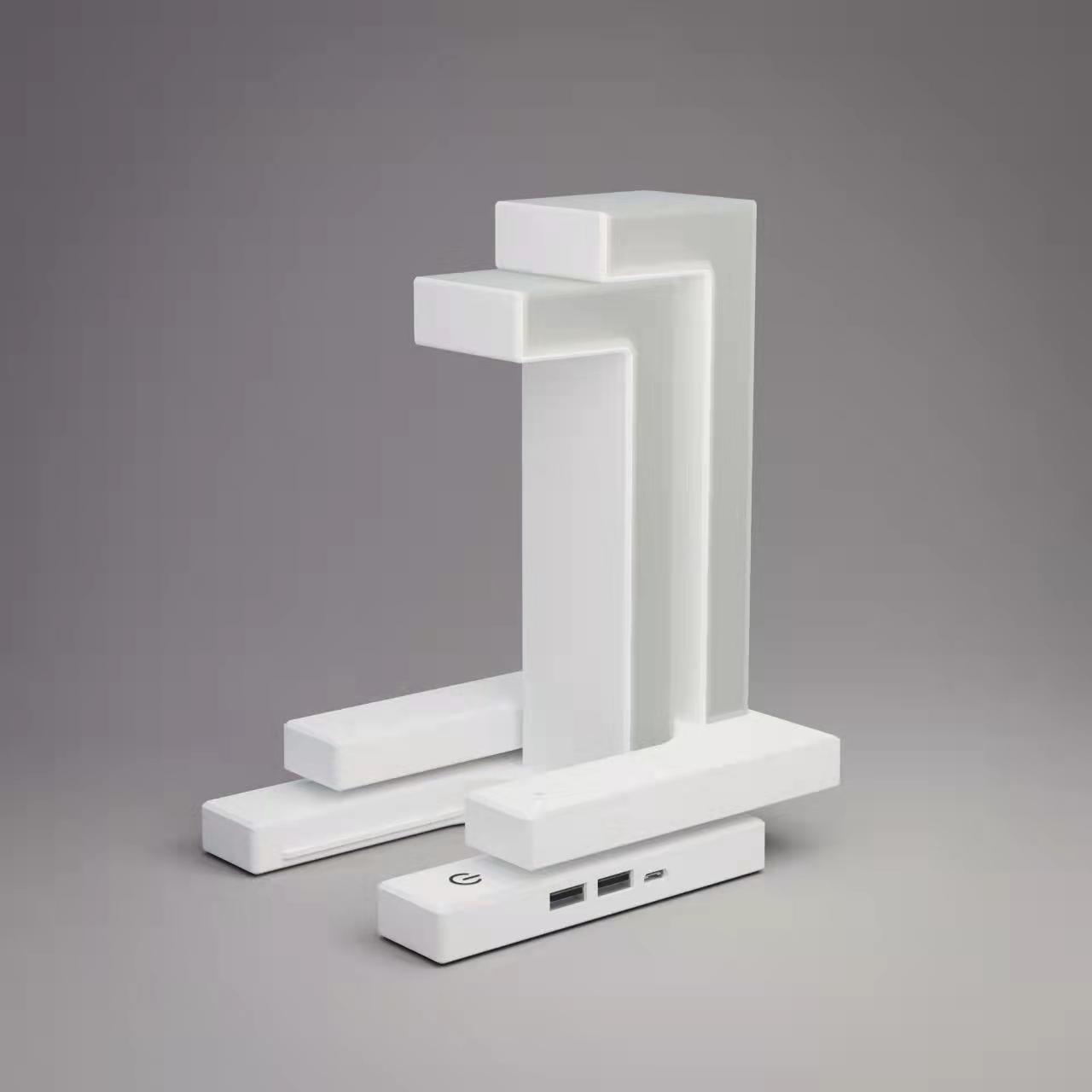 Lamp that Defies Gravity and Charges Your Phone - 73 Yards